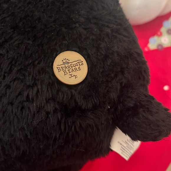 Big sky carvers black bear with Santa hat adorable big, sits 17” tall by 15” - Picture 5 of 5